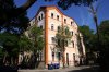 Quinino
Projetado por Luiz Moraes Jr, o Pavilhão Figueiredo de Vasconcelos, conhecido como Quinino, foi construído a partir de 1919 em estilo eclético. O edifício foi construído com dois pavimentos. Na década de 1940, teve o acréscimo de mais dois andares. Foto: Rosio Moyano.