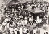 Vacinação em praça pública em Garanhuns (PE), em 1971
A vacinação da população ocorreu em praças, parques, postos de saúde, residências e estradas. Foto: Acervo COC.