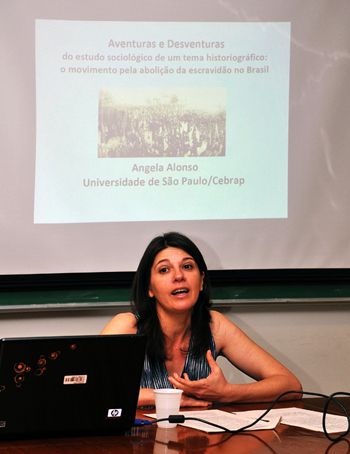 Aventuras e desventuras do estudo sociológico de um tema historiográfico: o movimento pela abolição da escravatura no Brasil